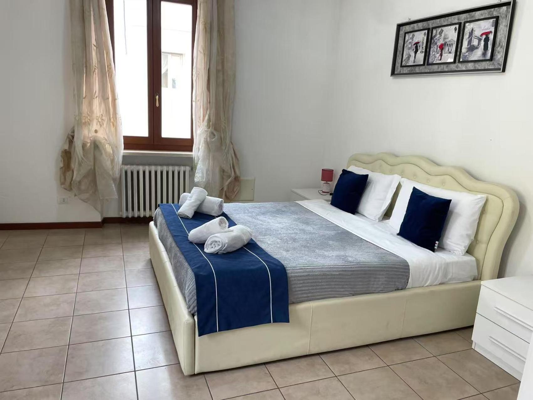 Flat Blue Apartment